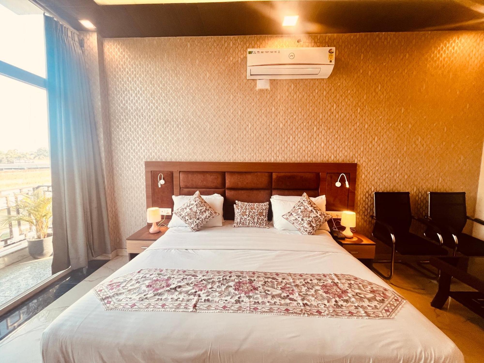 Heaven Resort Ayodhya Ngoại thất bức ảnh